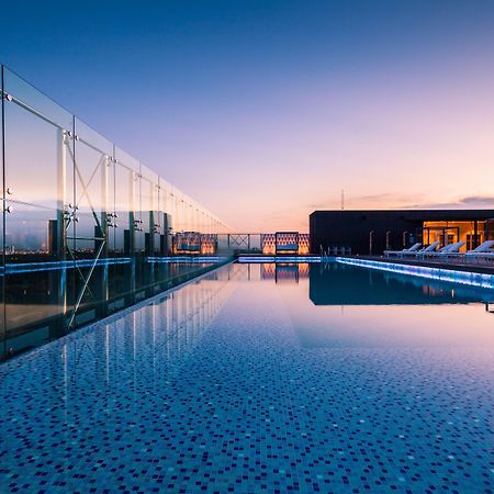 Radisson Hotel Santa Cruz Санта-Крус-де-ла-Сьерра Экстерьер фото