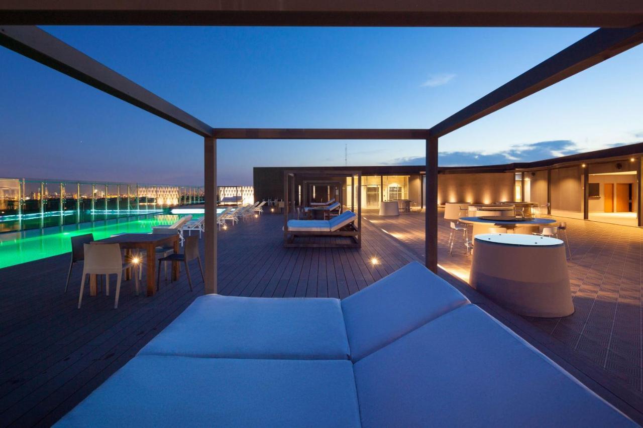 Radisson Hotel Santa Cruz Санта-Крус-де-ла-Сьерра Экстерьер фото